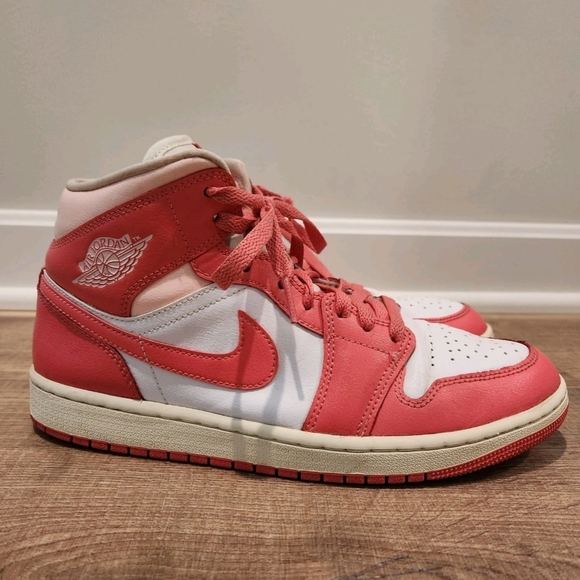 Nike Air Jordan 1 Mid “Strawberries \u0026 Cream” Red/White Sneakers Men's 9.5 - www.afpr.in